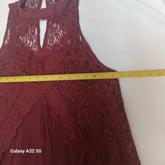 Onetheland Women Size L DRESS Burgundy Lace Halter Dress - Picture 14 of 16